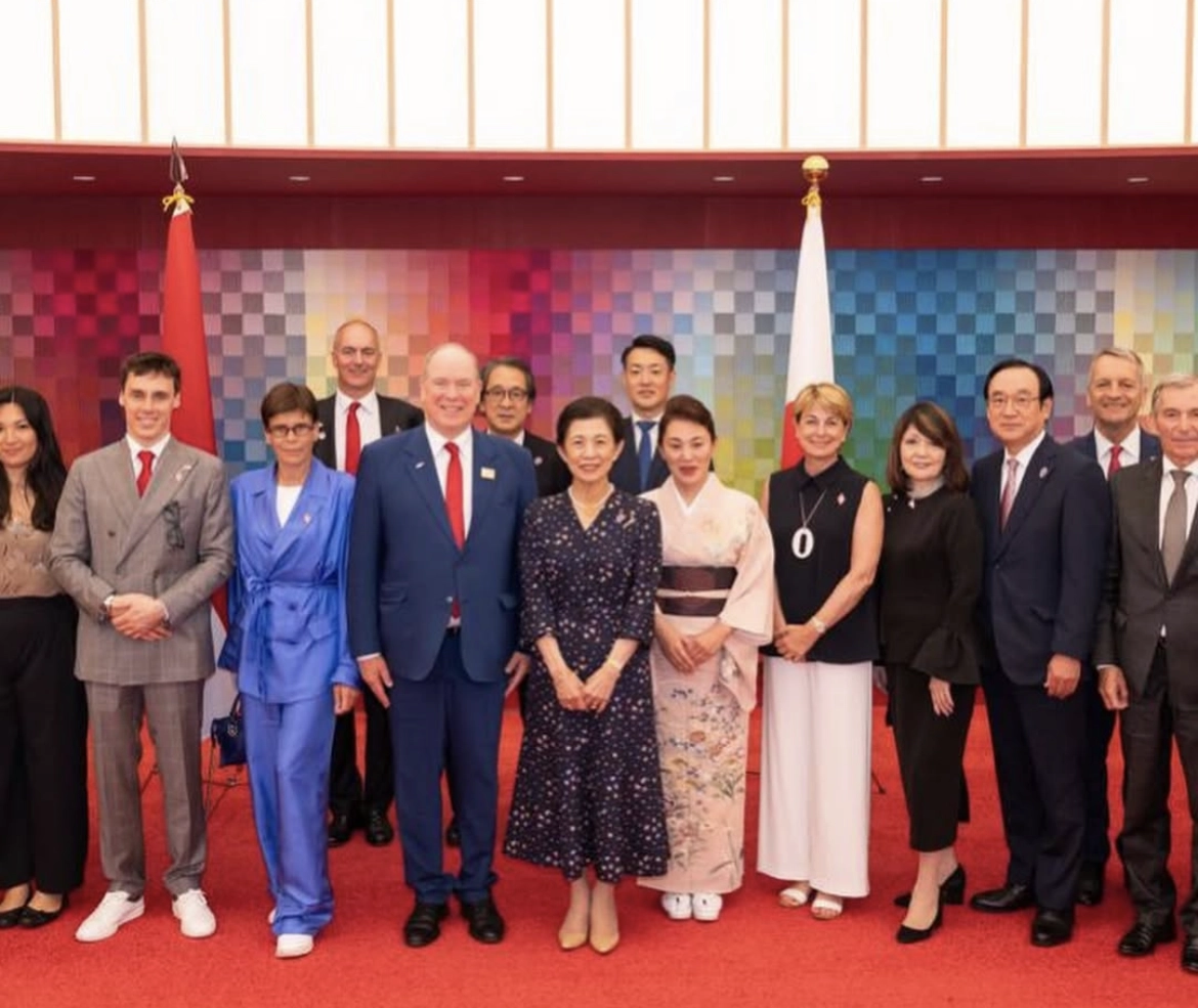 5-Osaka-La Famille Princère avec S.A.I la Princesse de Takamado-Journée nationale monégasque -Expo Osaka Kansaï 2025.png