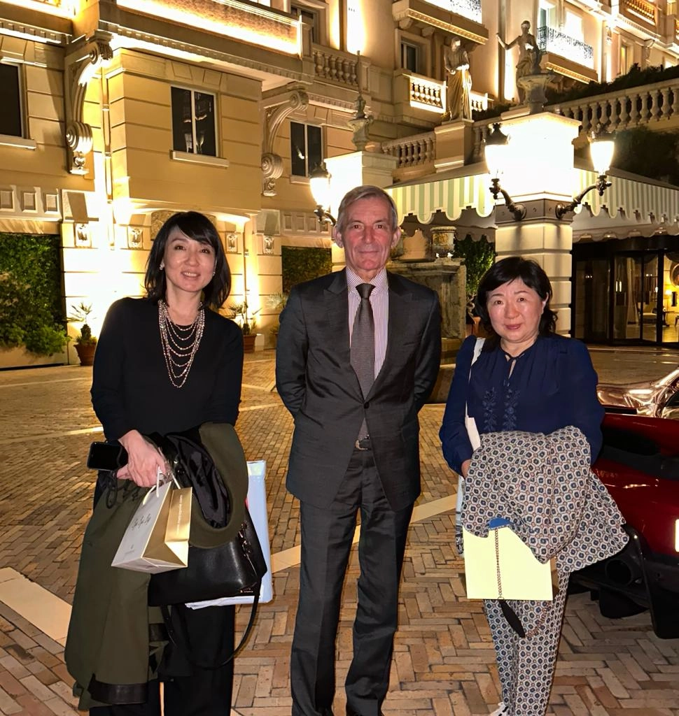 S.E. M. Didier GAMERDINGER avec Mme Noriko Silvester