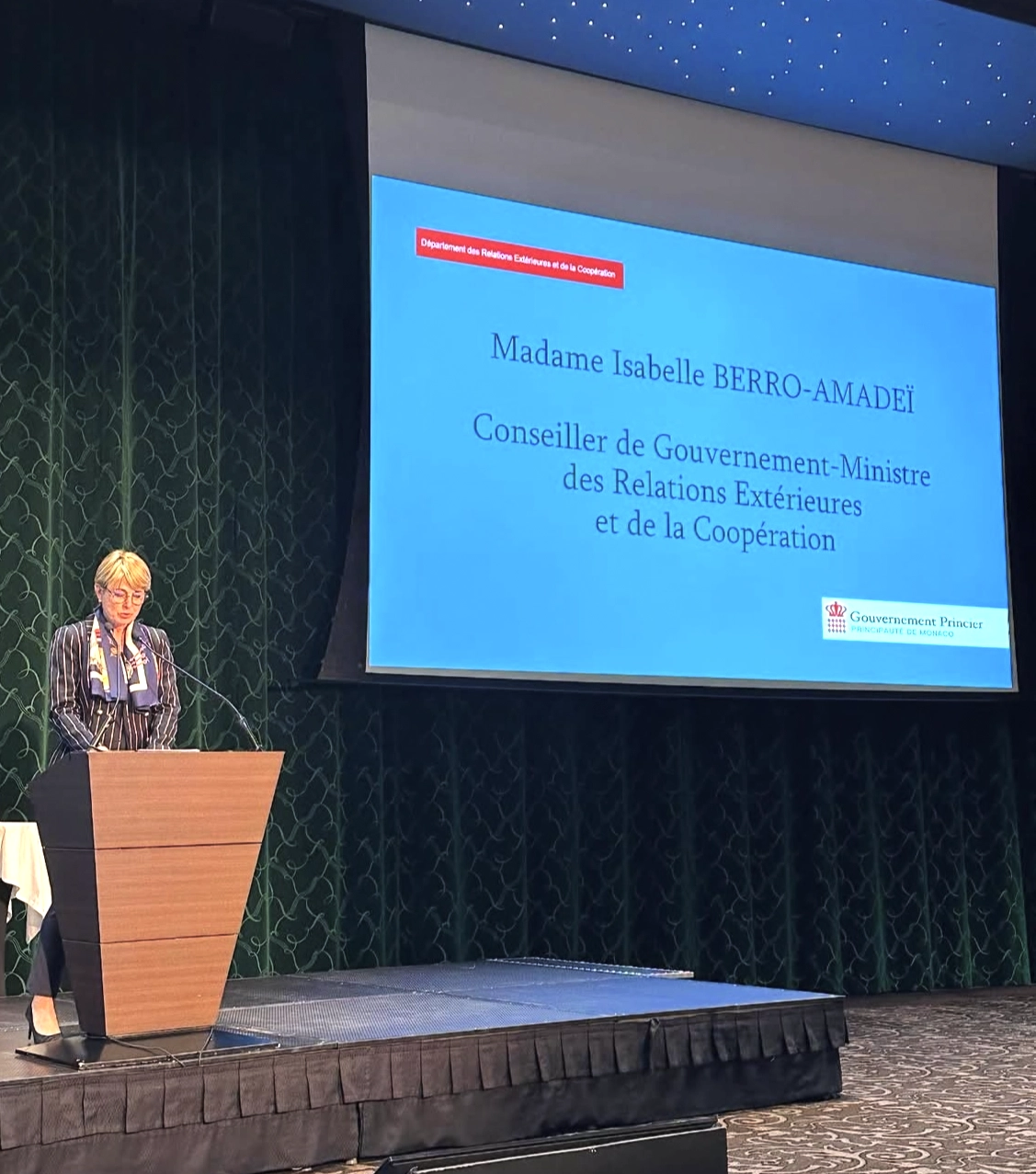 1-Conférence diplomatique 2025 - Conseiller de Gouvernement-Ministre des Relations Extérieures et de la Coopération Mme Isabelle Berro-Amadéï.png