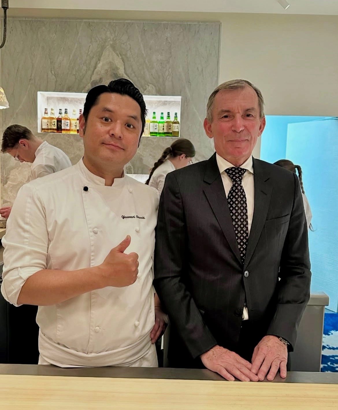 11-S.E. Didier Gamerdinger et le Chef Yasunari Okazaki.jpg